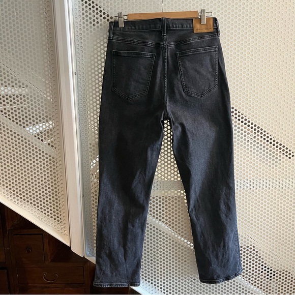 Aritzia Denim Forum The Arlo High Rise Straight Jean Size 28 W and 28L in Black - Picture 3 of 16